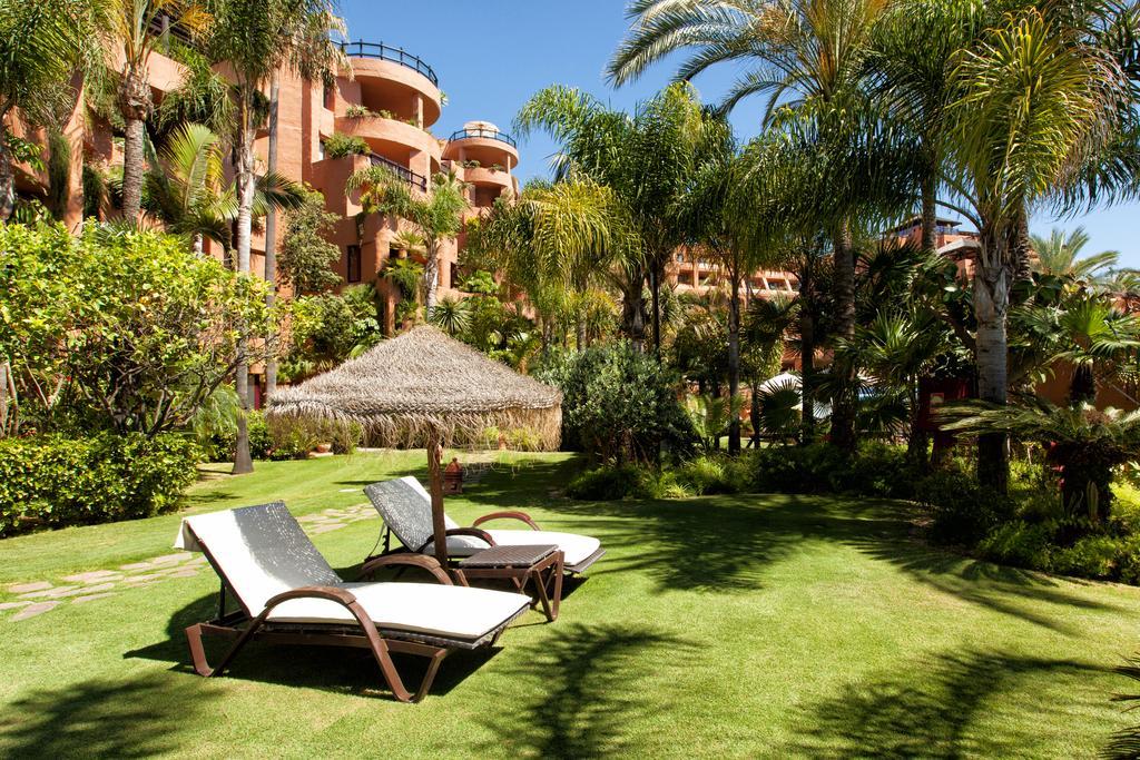 Bahia Beach Apartments Естепона Екстериор снимка