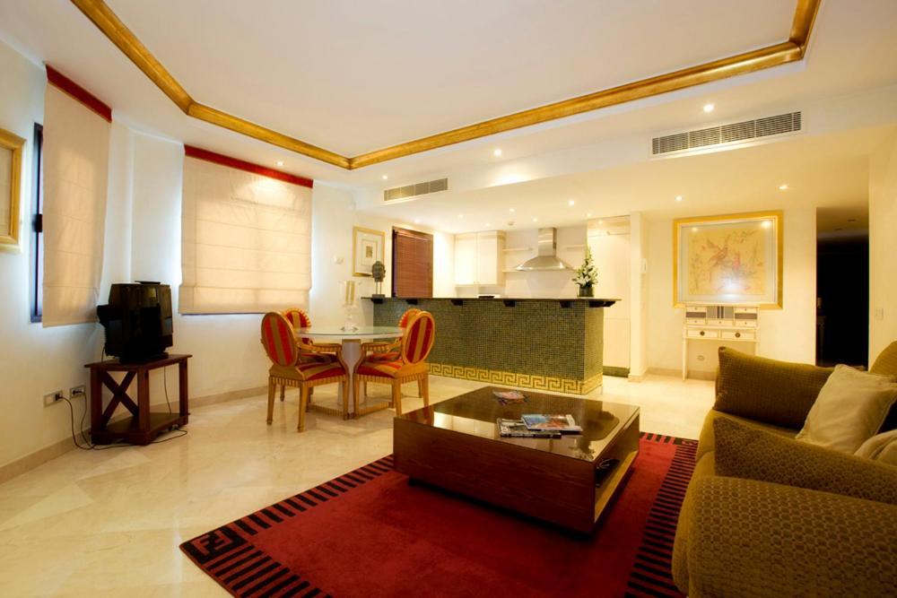 Bahia Beach Apartments Естепона Екстериор снимка