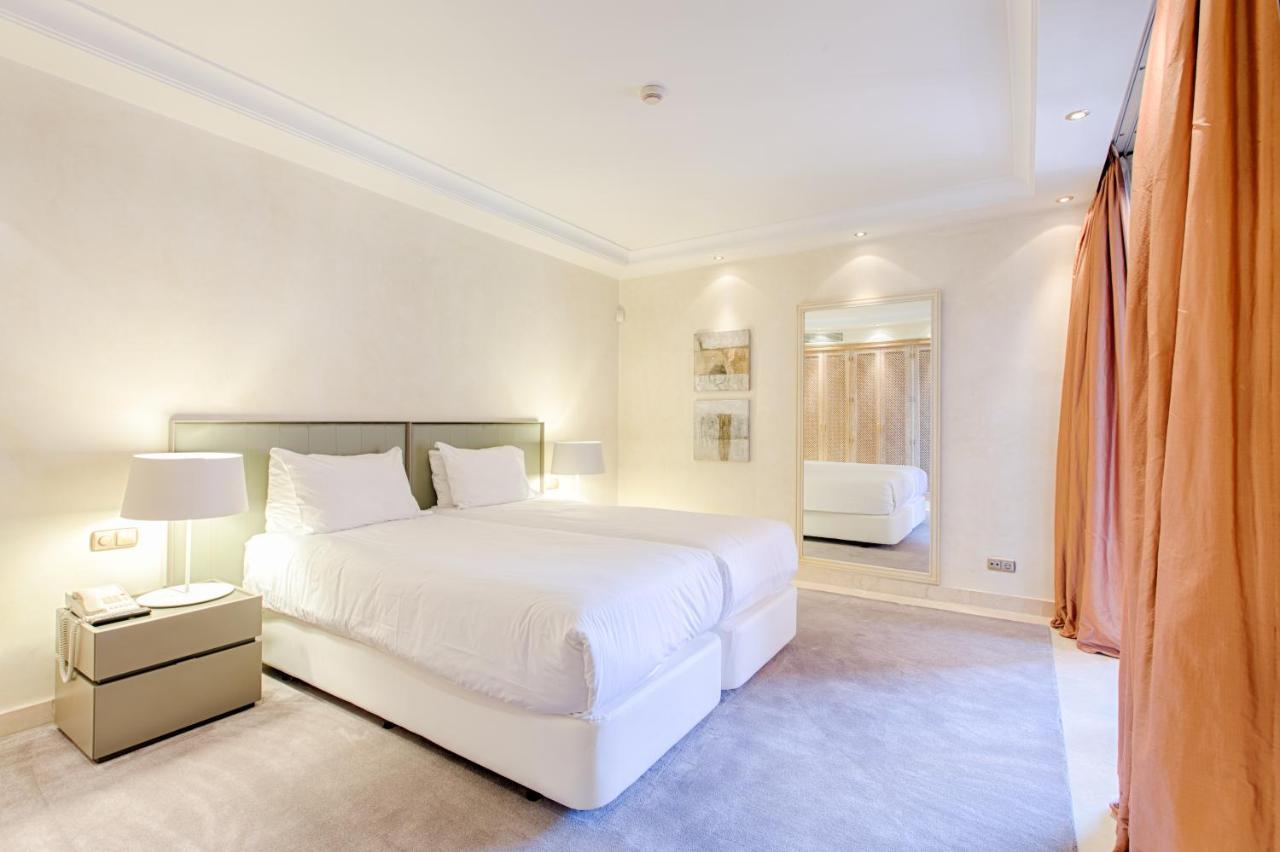 Bahia Beach Apartments Естепона Екстериор снимка